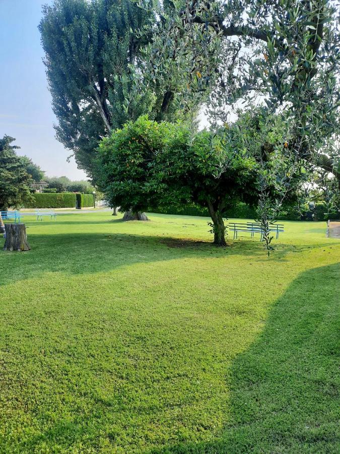 Apartamento Residenza Palmira Bardolino Calmasino Exterior foto